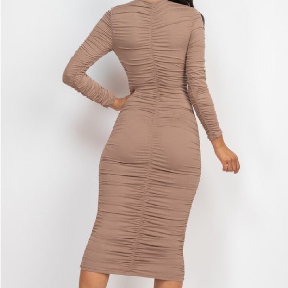 Ruched Long Sleeve Midi Dress - Picture 3 of 5